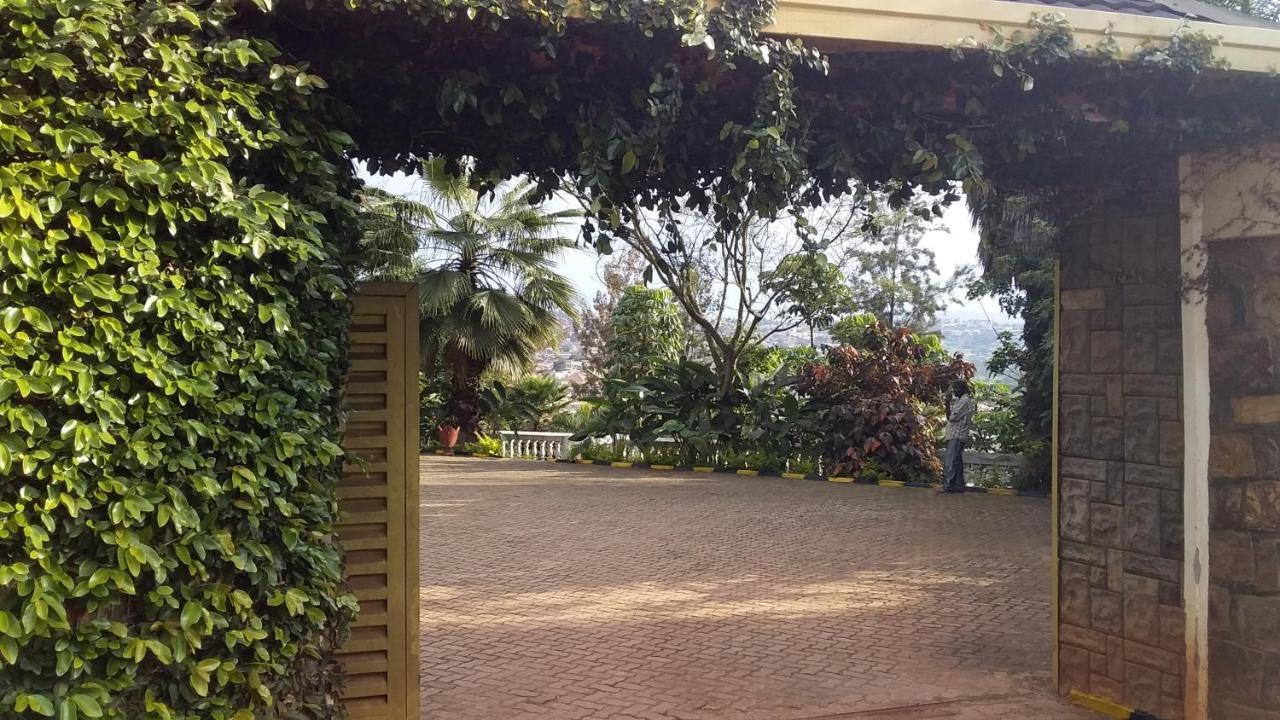 Random Park Hotel Kigali Ngoại thất bức ảnh