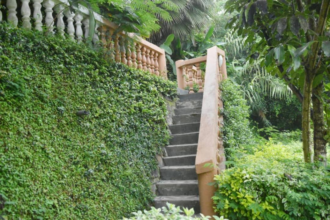 Random Park Hotel Kigali Ngoại thất bức ảnh