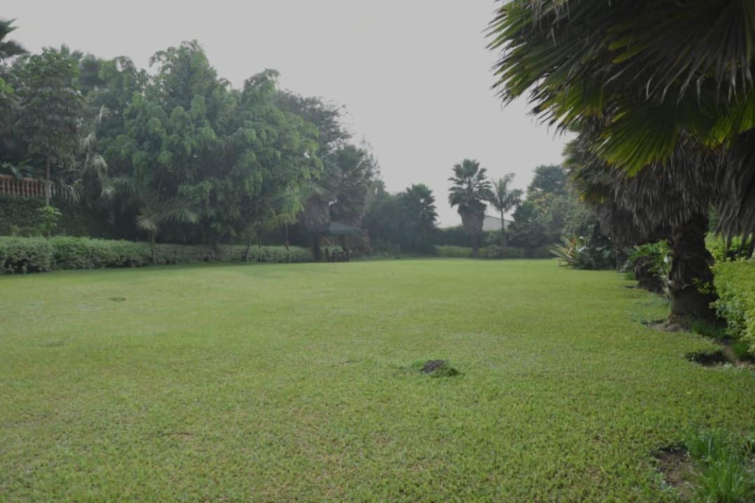 Random Park Hotel Kigali Ngoại thất bức ảnh