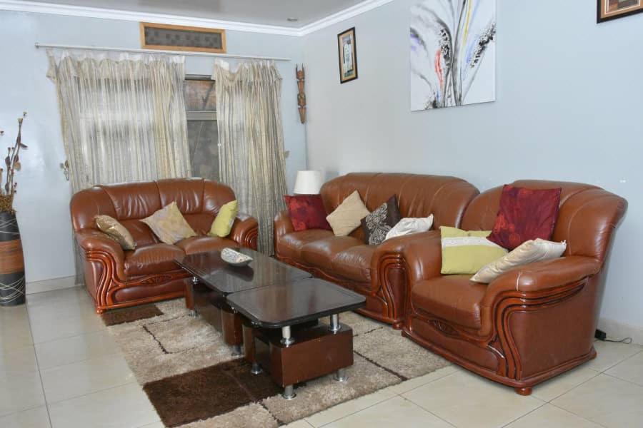 Random Park Hotel Kigali Ngoại thất bức ảnh