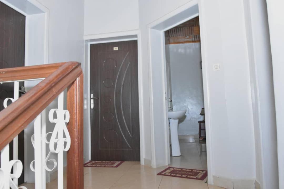 Random Park Hotel Kigali Ngoại thất bức ảnh