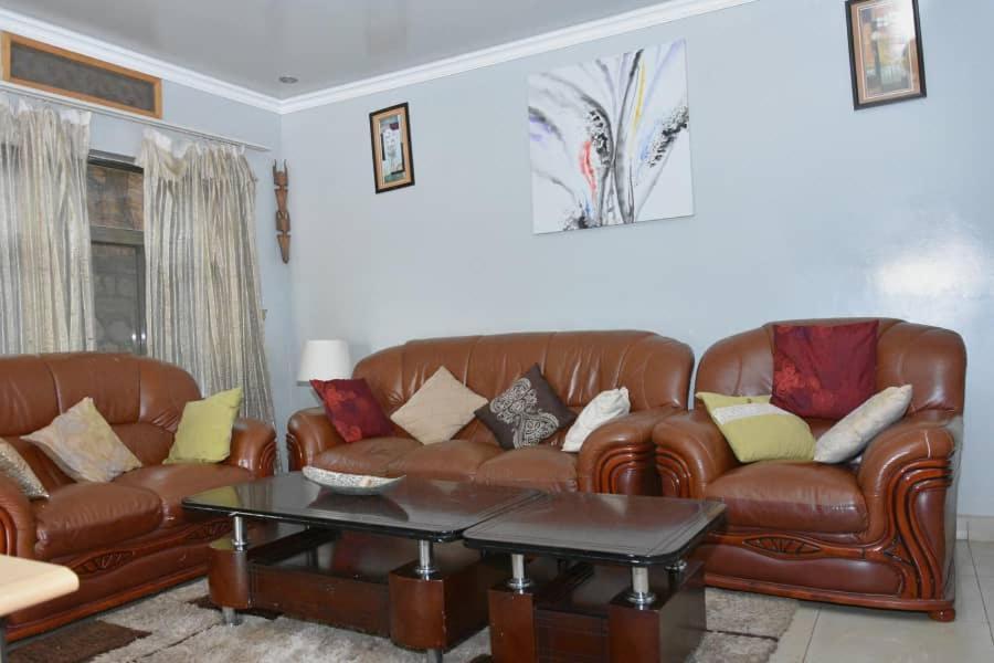 Random Park Hotel Kigali Ngoại thất bức ảnh
